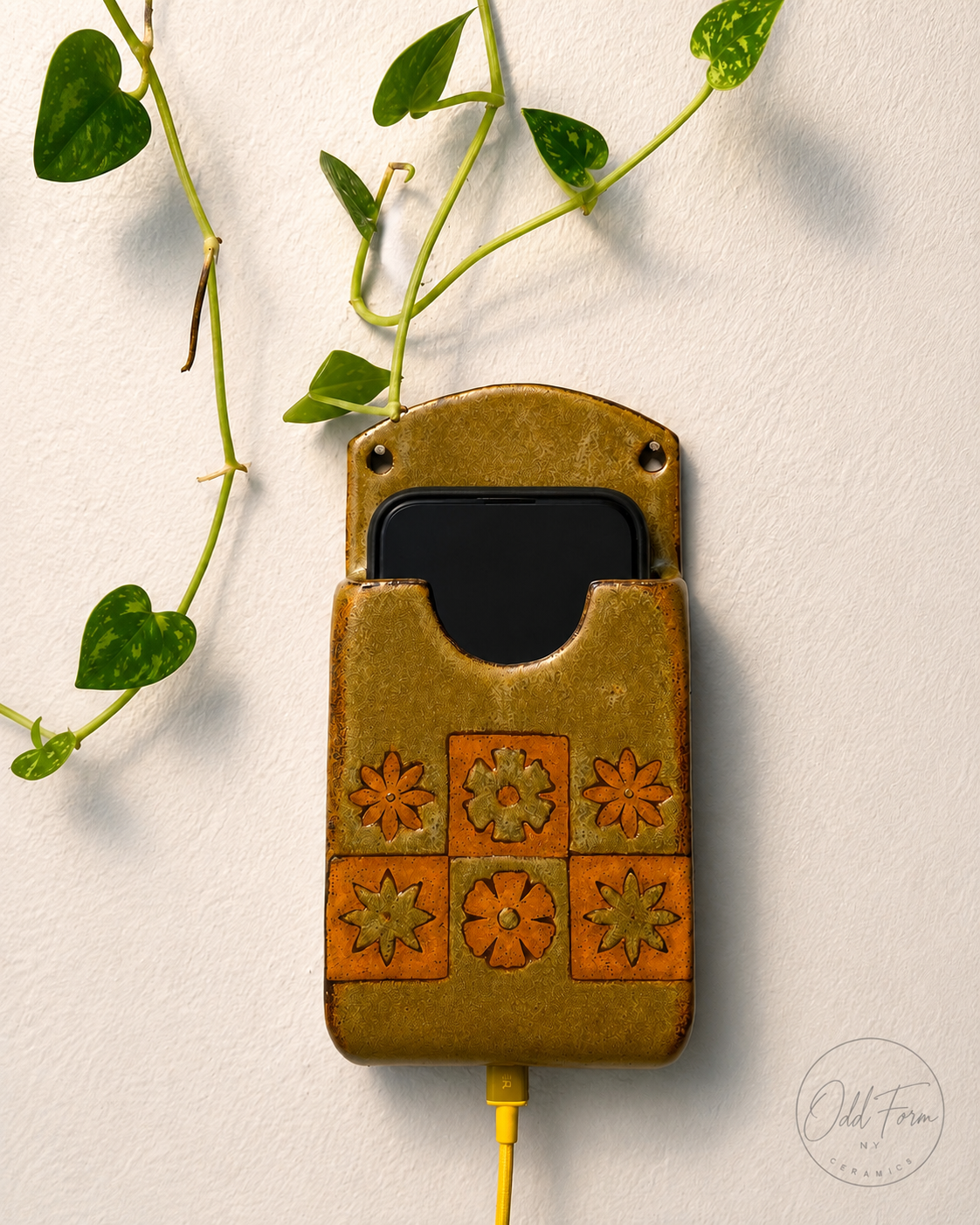 The Wall Pocket - Olive Floral